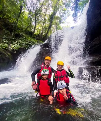 新竹梅花溪✦鑽洞✦跳水✦人體接力飄飄河✦含來回交通接駁:圖片 5